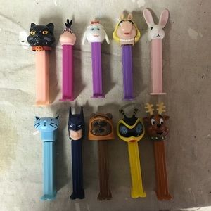 PEZ dispenser collectibles (10pcs)